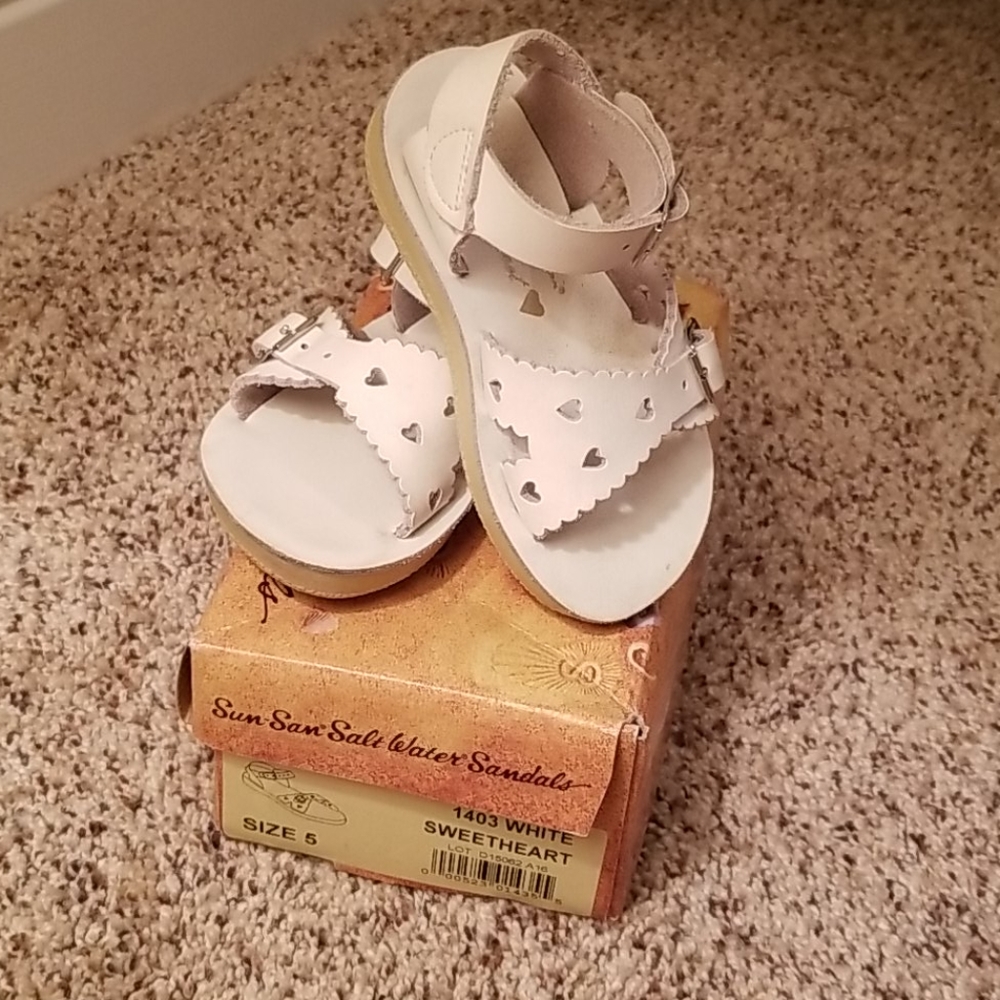 Sun San sweetheart sandals size 5
